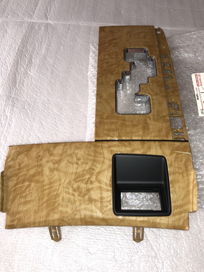 Накладка АКПП TOYOTA camry V40 новая оригинал 3590733030E0
