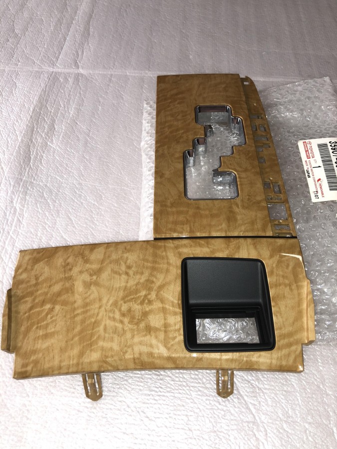 Накладка АКПП TOYOTA camry V40 новая оригинал 3590733030E0