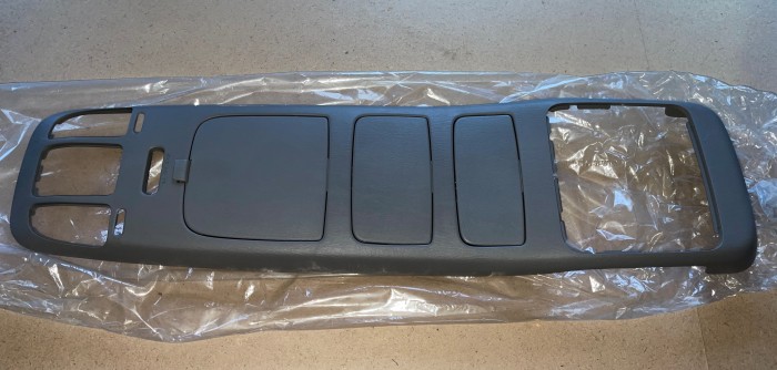 Бардачок для очков верхняя консоль в крышу TOYOTA LC 100 6360560011B1