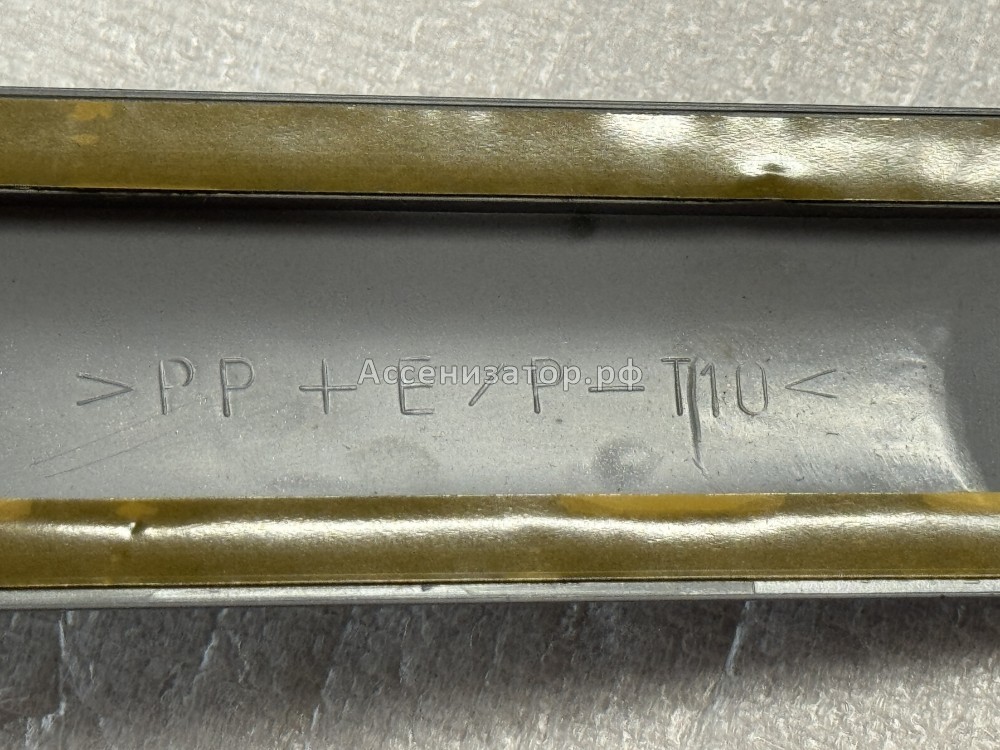 Молдинг задней левой двери TOYOTA COROLLA 120 7574213180B0