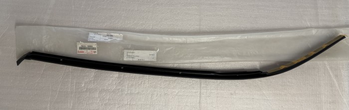Молдинг ветрового стекла TOYOTA LC 100 7553360060