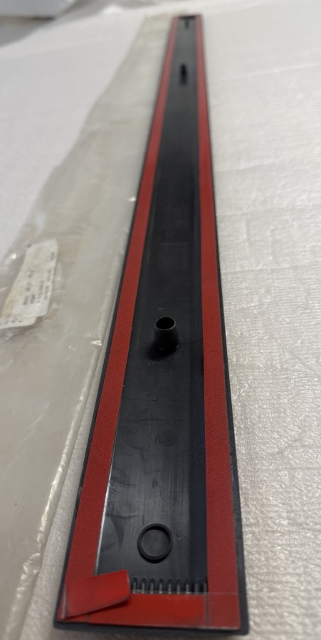 Молдинг передней левой двери Lexus RX XU30 7573205080C0